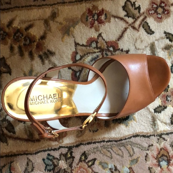 MICHAEL KORS’ shoes - Picture 3 of 5